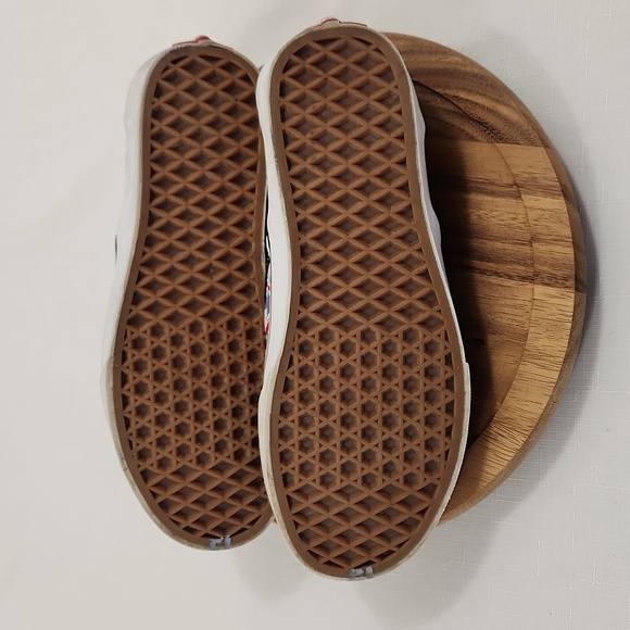 Vans Crew Red Floral Classic Slip On Sneakers. Size Womens 7  Mens 5.5 - Picture 7 of 7